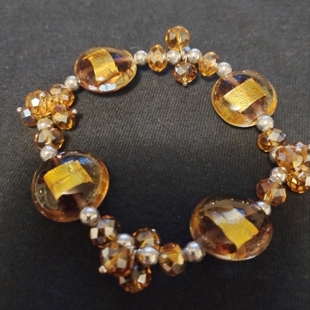 Set of 4 Vintage Chunky Bracelets - Picture 11 of 11